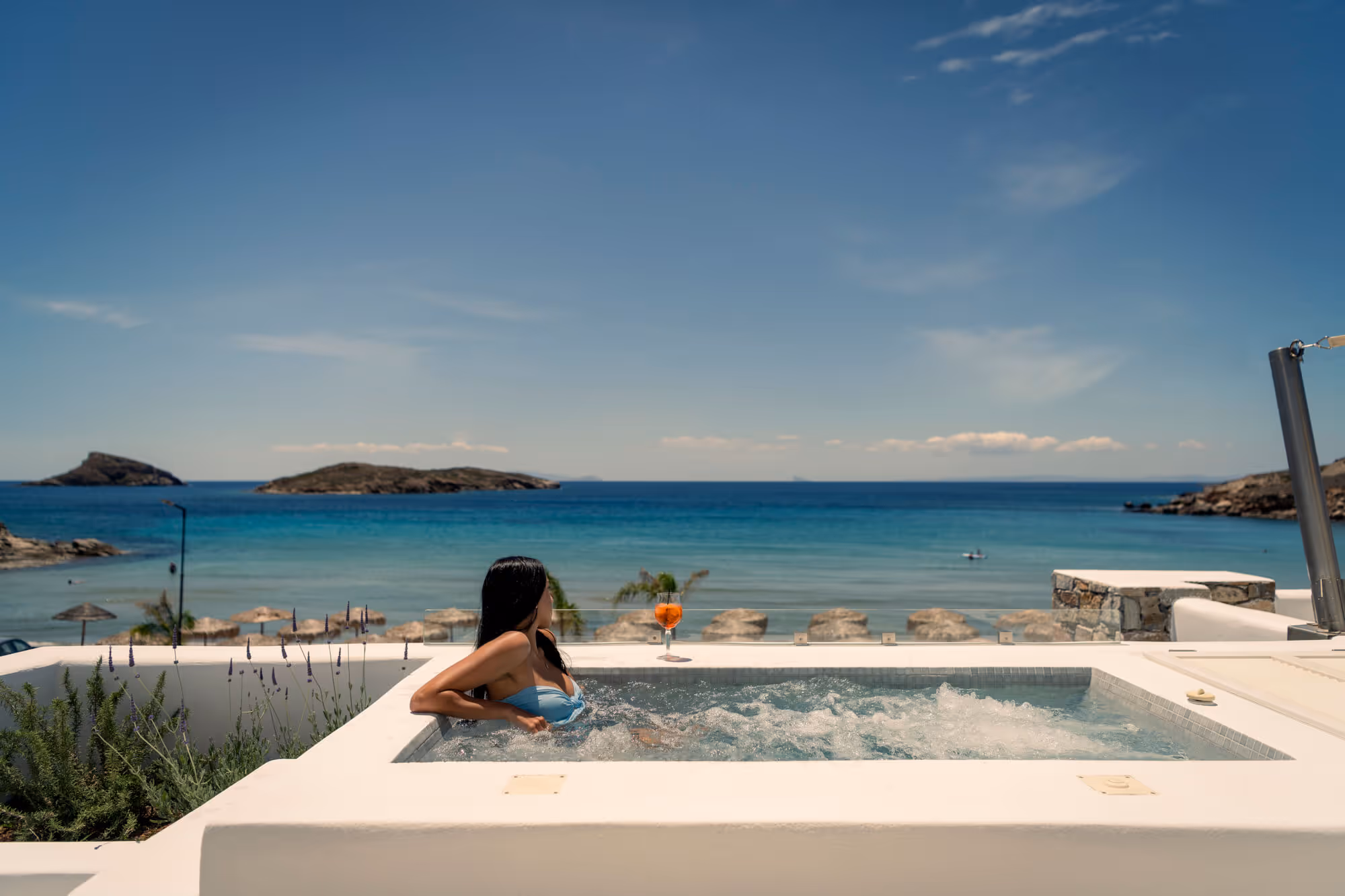 Fresh suite plung pool sea view